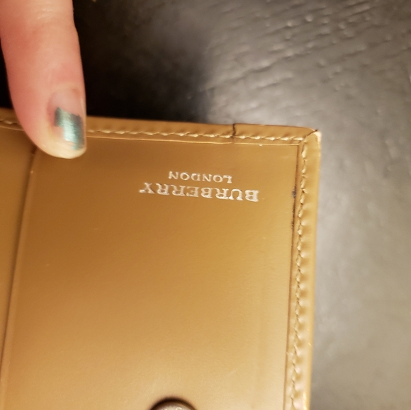 Burberry wallet - Picture 1 of 5